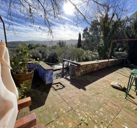 Vista para as montanhas da serra de são mamede da casa da pedra que fala