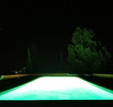  Piscina à noite 1