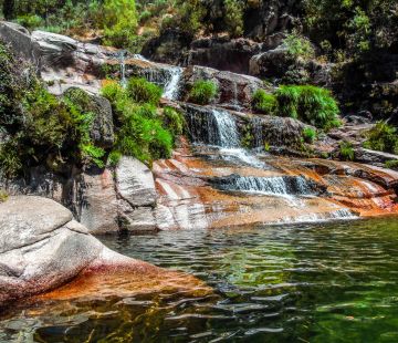 Walking tours to the Serra waterfalls