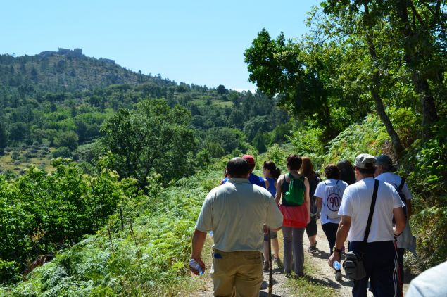 Passeios pedestres históricos ou de natureza